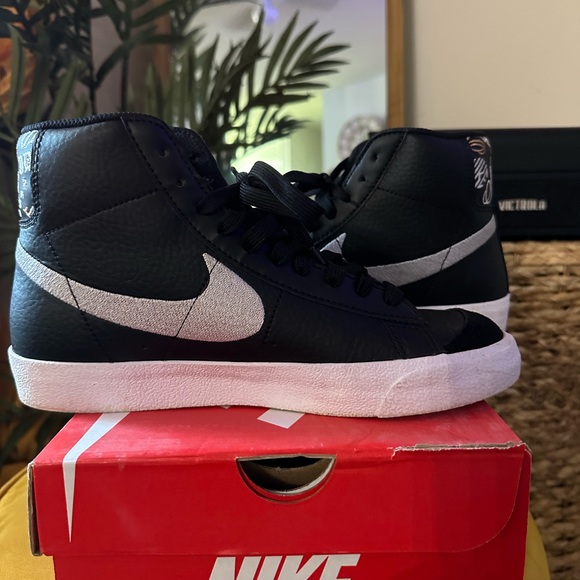 Nike Blazer mid black and silver - Picture 3 of 4